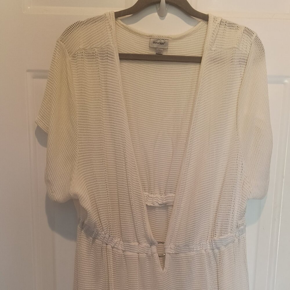 Women's AVENUE 22/24 White Mesh Beach Coverup